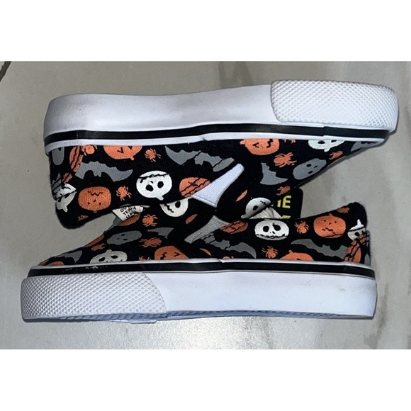 Tommy Bahama Toddler 5 Slip-On Shoes Pumpkins Bats Spooky CUTE Halloween GID‎ - Picture 8 of 10